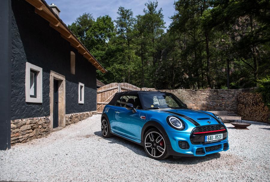  Mini John Cooper Works Cabrio (F57) 2018 года  (WW) (фото 5 из 36)